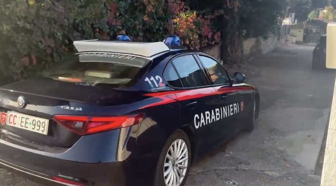 Microchip rimosso dalla carta d’identità: denunciato 29enne