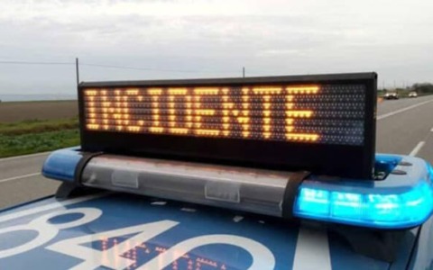 Morta a 17 anni dopo lo scontro tra scooter e auto