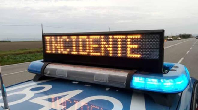 Morta a 17 anni dopo lo scontro tra scooter e auto