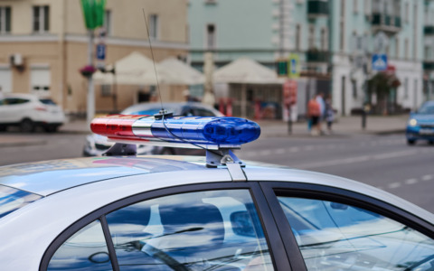 Diciottenne aggredita durante una festa per le sue origini