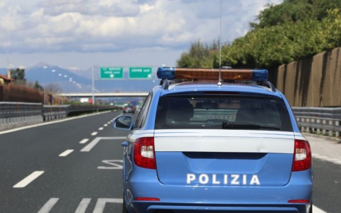 Riconosciuto dopo il furto, torna al ristorante e viene denunciato