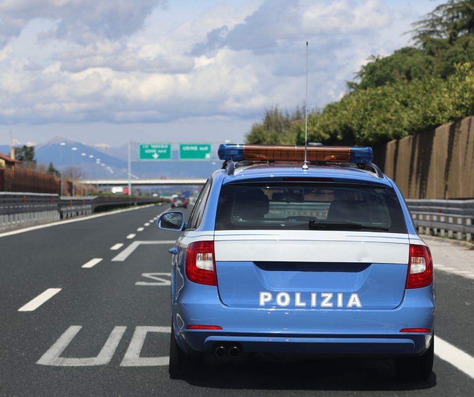 Riconosciuto dopo il furto, torna al ristorante e viene denunciato