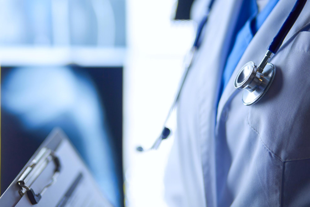 Allarme infermieri alle Sughere, organico ridotto e turni estenuanti
